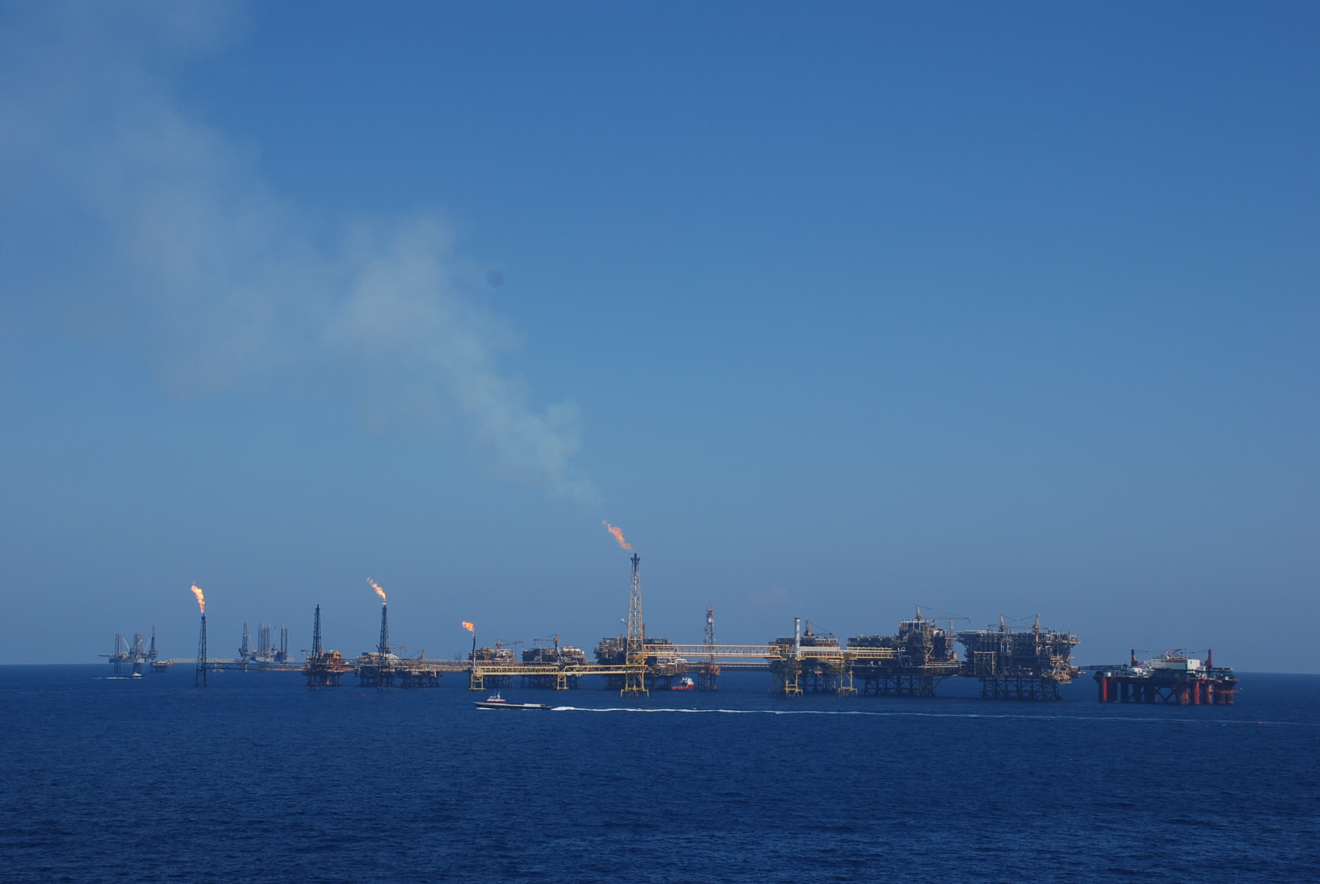 The Akal-C platform complex in the Cantarell oil field, Bay of Campeche, Mexico — the specific offshore installation independent investigators identified as the likely source of the 2004 FLIR video's infrared returns
